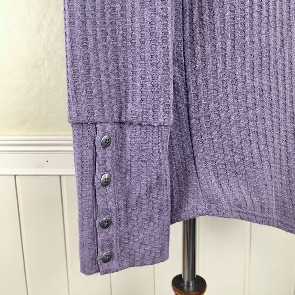 CHASER Purple Waffle Knit Button Cuff Top Medium - Picture 4 of 8